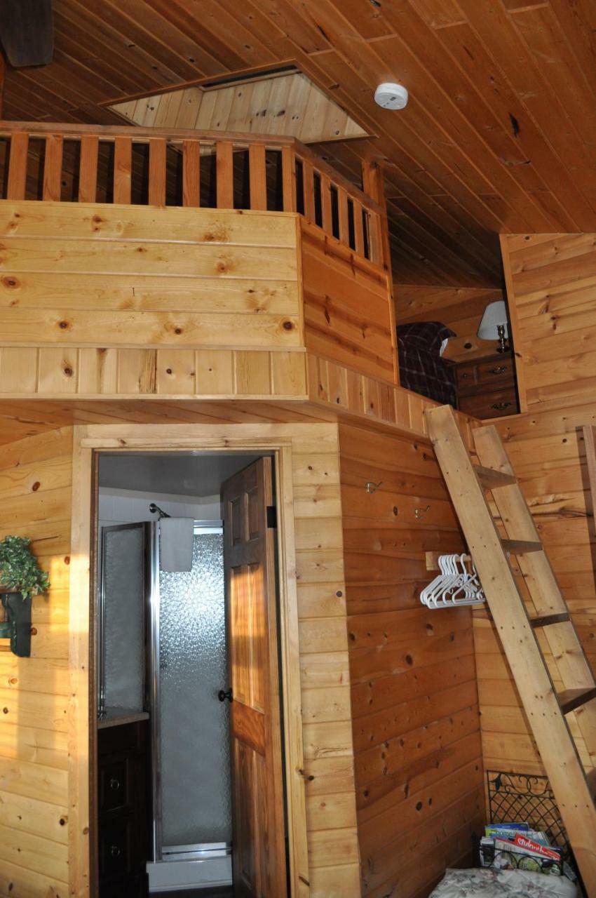 Rocky Ridge Country 3*